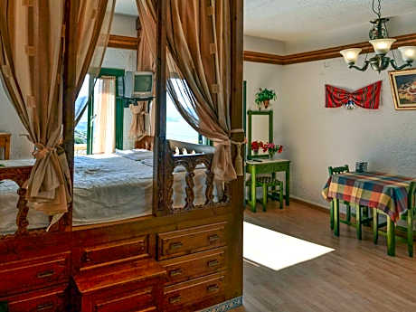 Traditional Studio Sea View