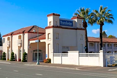 Travelodge by Wyndham Redding CA