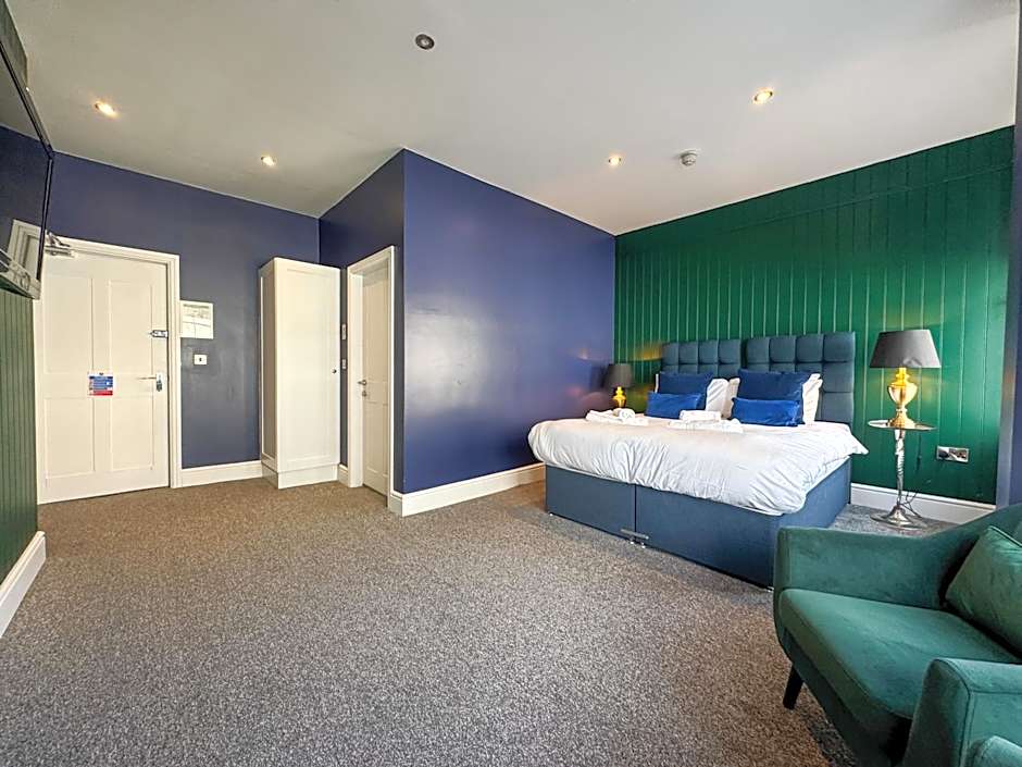 Delmont Hotel & View Restaurant