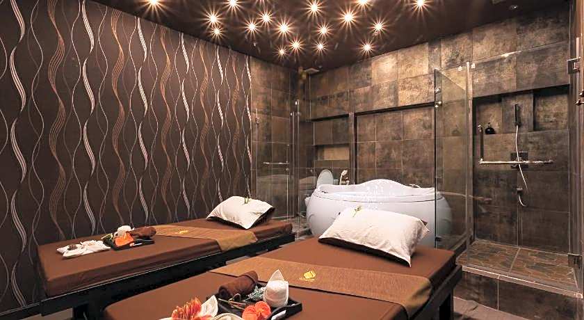 Grand 5 Hotel & Plaza Sukhumvit Bangkok