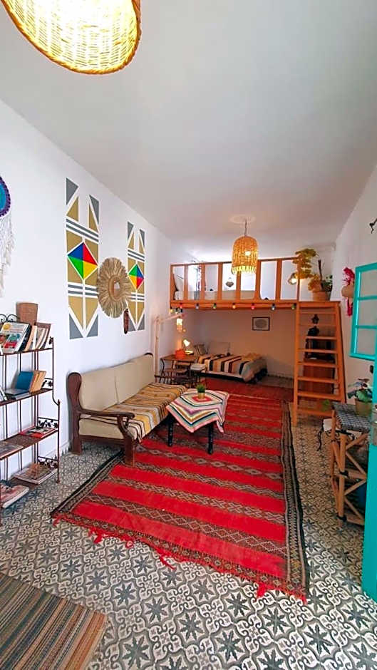 Art Riad Au Bord De La Mer