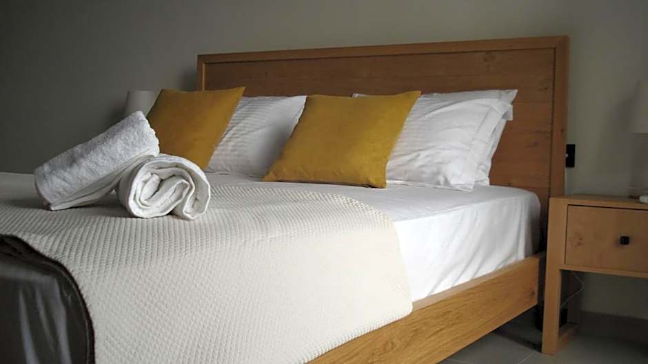 Heliopetra Sea View Studios