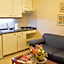 Comfort Hotel Suites