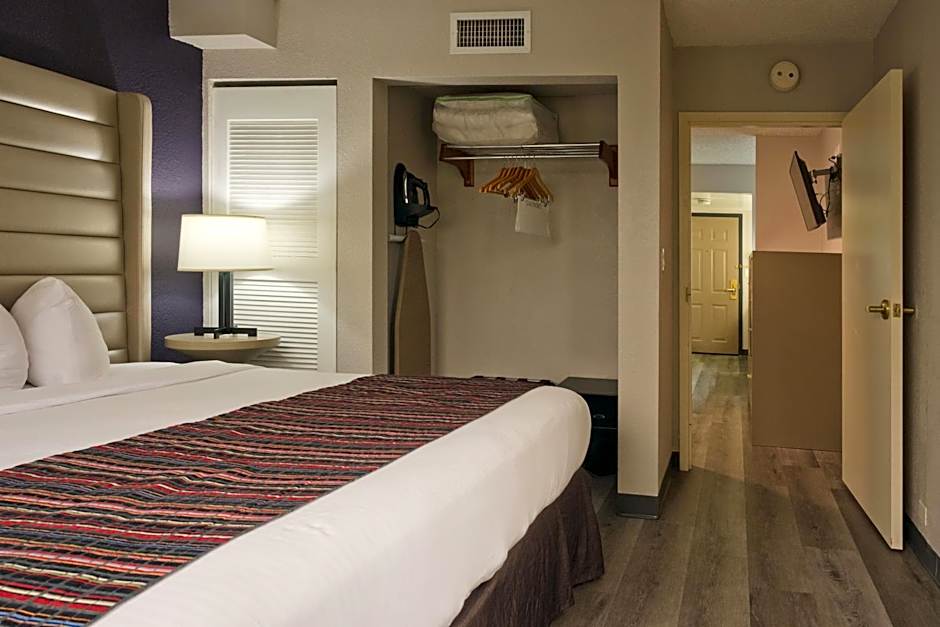 The Palms Inn & Suites Miami, Kendall, FL