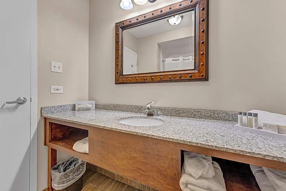 Buffalo Airport Hotel