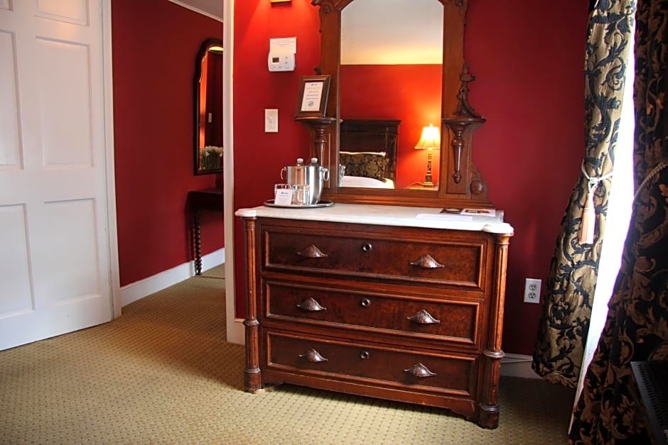 Morris House Hotel - Bed And Breakfast