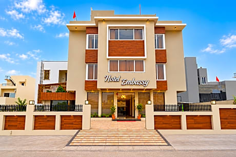 Hotel Embassy