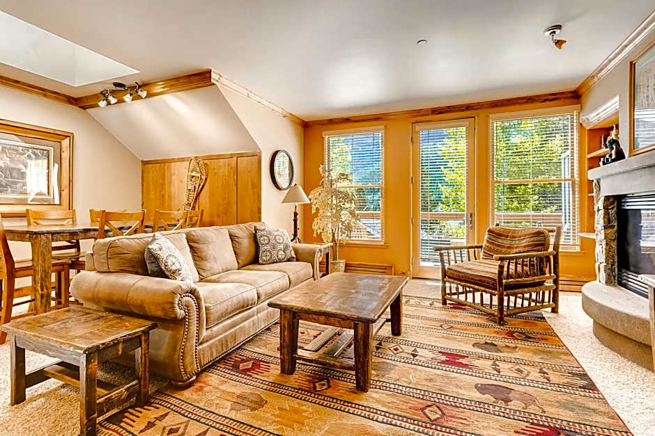 Photo 1 of 9 of Black Bear Lodge | One Bedroom Condominium