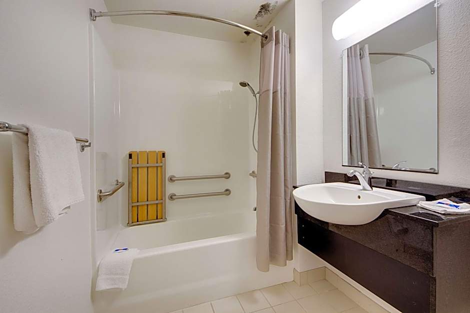 Avera Suites