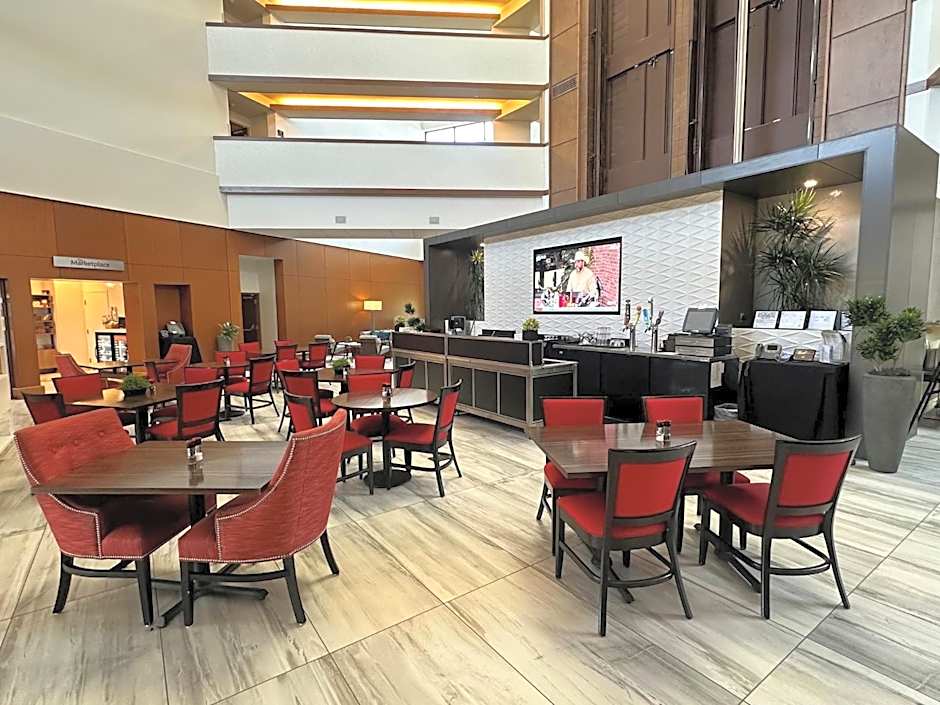 Crowne Plaza Lansing