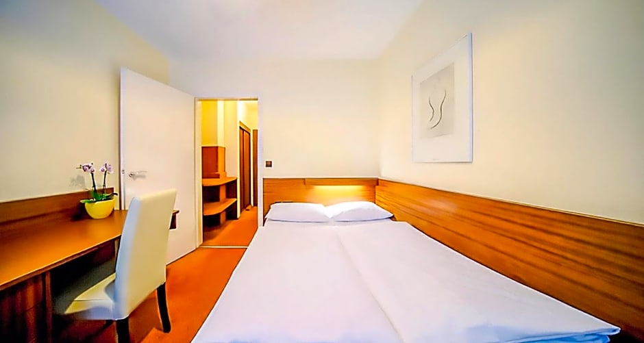 Novum Hotel Rieker Stuttgart Hauptbahnhof   