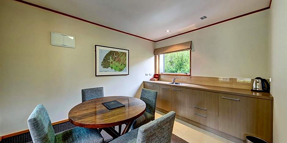 Distinction Te Anau Hotel & Villas