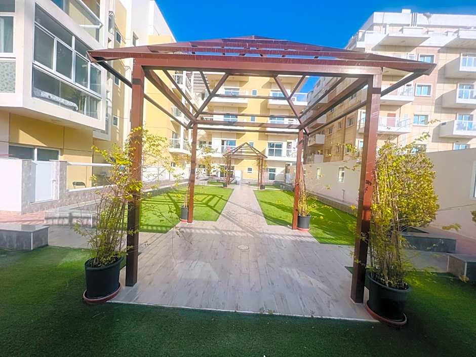 Fully furnish flat including all bills for monthly rental