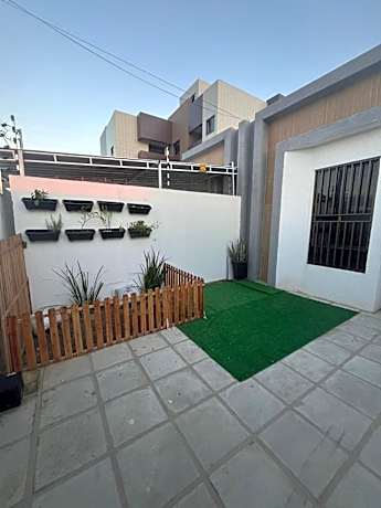 Casa completa há 10 minutos da praia