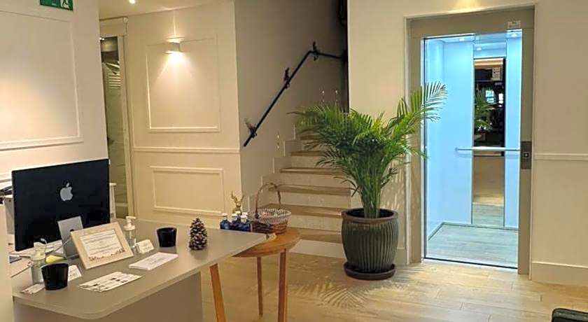 Apartamentos Turísticos La Plaza