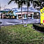 Super 8 by Wyndham North Palm Beach