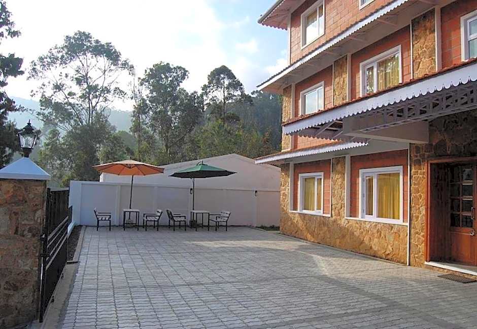 Altius Nest Hotel