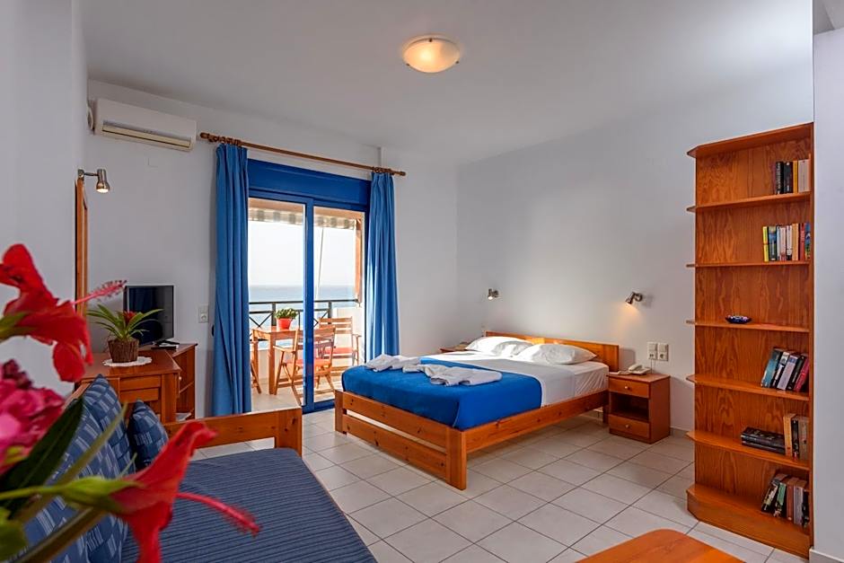 Finikas Studios & Apartments - Kalamaki Holidays