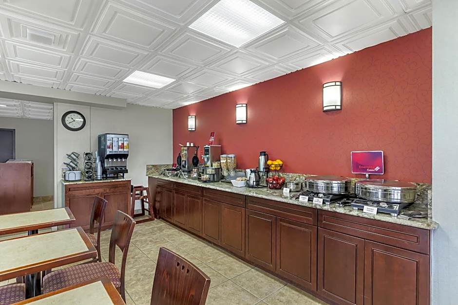 Best Western Plus Rose City Suites