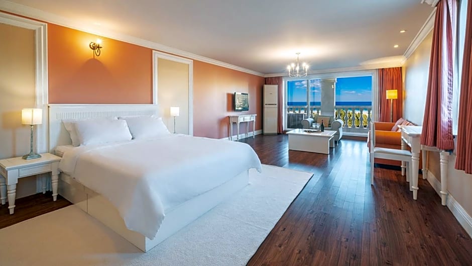 Yangyang Golden Bay Pension