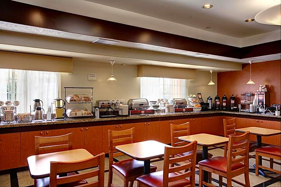 Comfort Inn & Suites Oakland