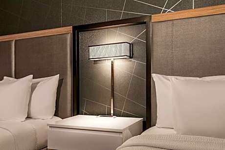 Double Suite with Two Double Beds, Bathtub and Trundle Sofa - Mobility Access/Hearing Accessible