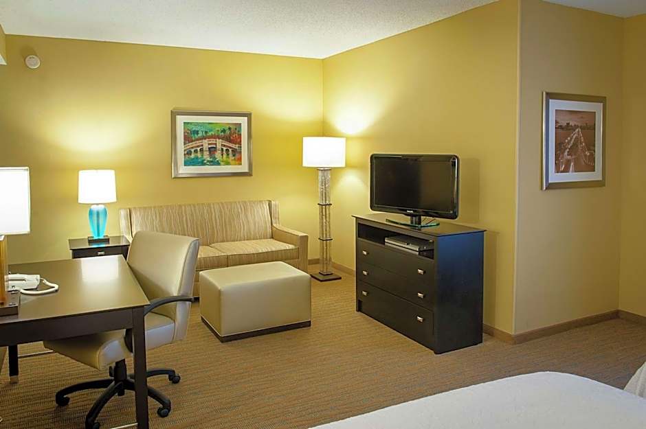 Hampton Inn By Hilton & Suites St. Petersburg/Downtown