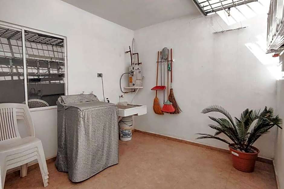 Hogar tranquilo, cerca de marina y plaza comercial