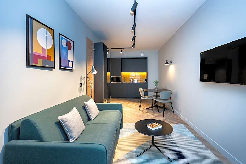 Staycity Aparthotels Paris La Defense