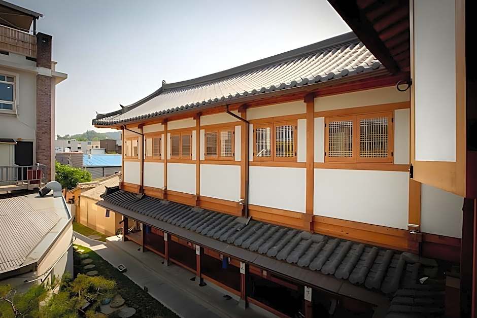 Nabijam Hanok Hotel
