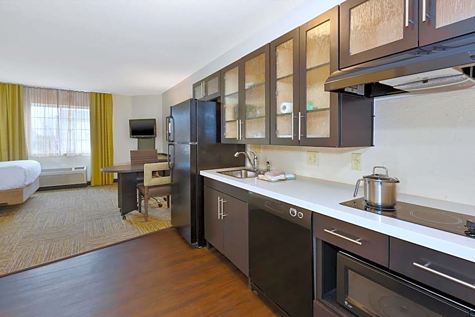 Candlewood Suites Polaris By IHG