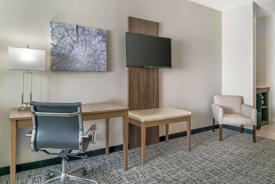 Best Western Plus Wayland Hotel