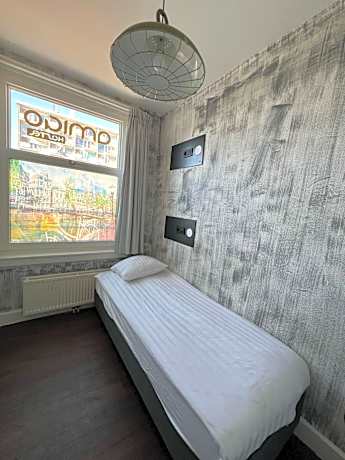 Single Room with Shared Bathroom