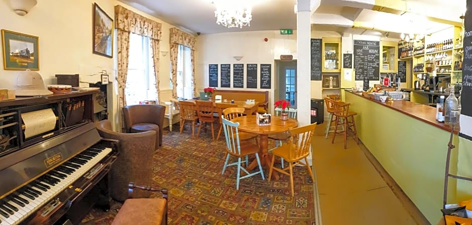 Station House, cafe, bar and rooms