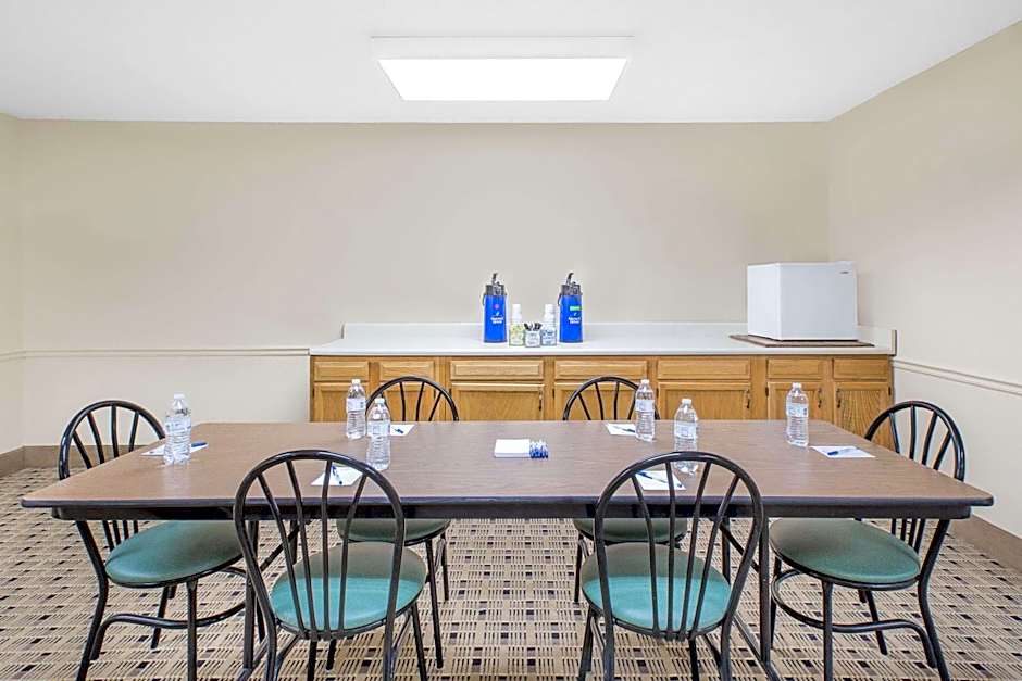 Microtel Inn & Suites By Wyndham Franklin