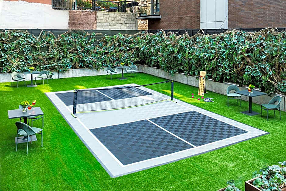 Moxy Brooklyn Williamsburg