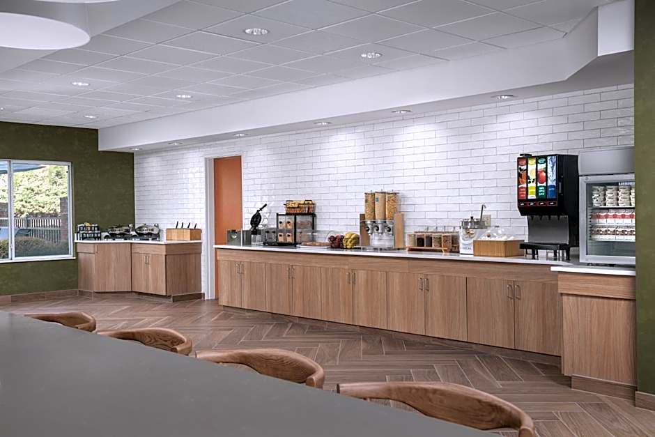 Fairfield Inn & Suites by Marriott Roanoke Hollins/I-81