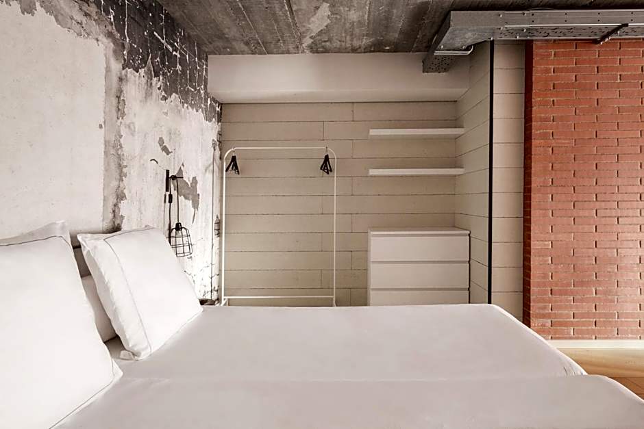 Barcelona Apartment Republica