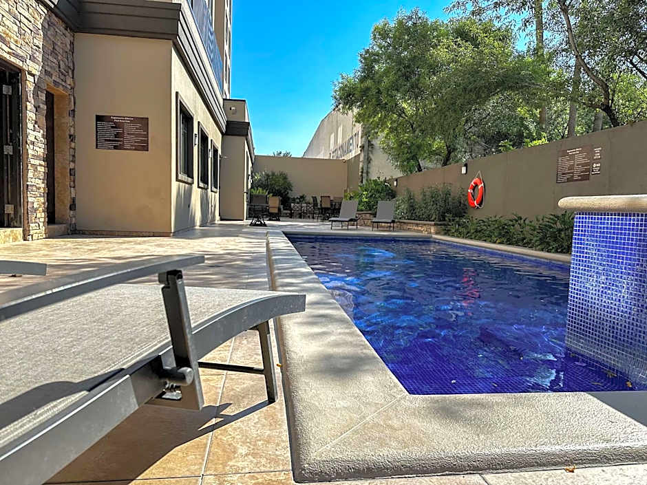 Best Western Premier Monterrey Aeropuerto