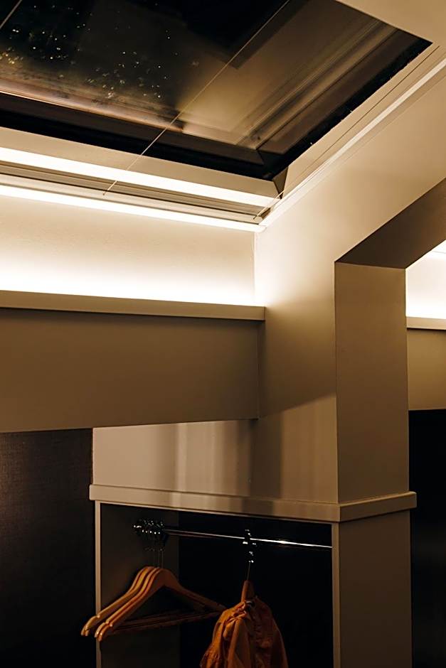 Camden Enterprise Hotel