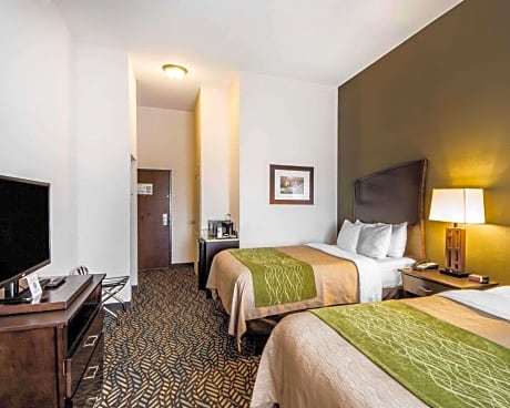 2 Queen Beds, Nonsmoking, Accessible