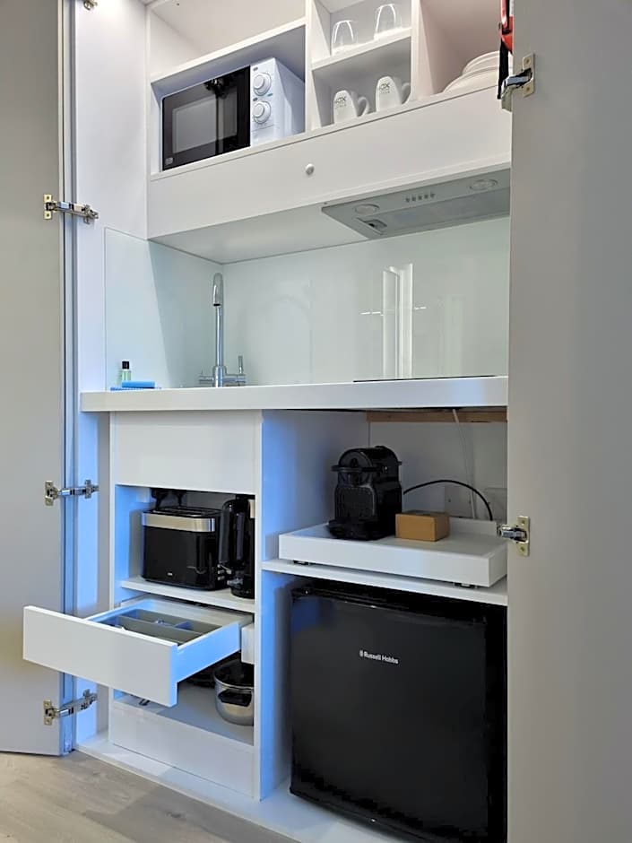 NOX Kensington Gardens