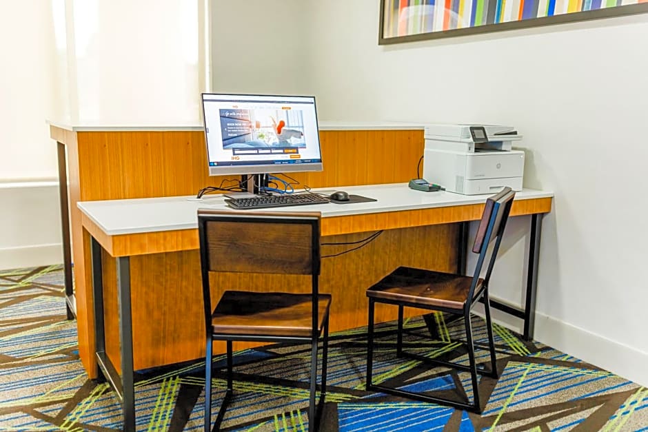 Holiday Inn Express Hotel & Suites Greenville By IHG