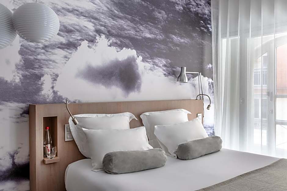 Le Grand Balcon Hotel
