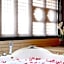 Jeonju Hanok Taejogung Hotel