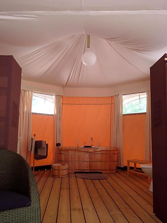 Prehistoric Lodge - Adult Only