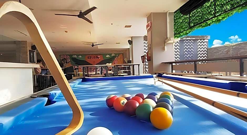 Royal Bay Hotel Makassar