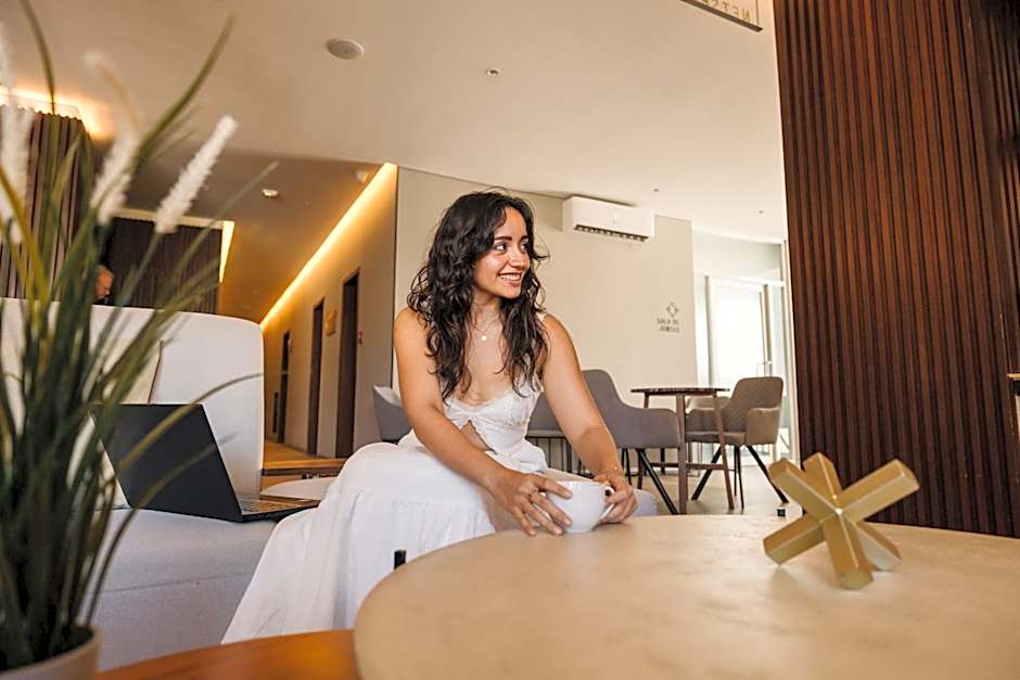 Ontico Urban Design Hotel