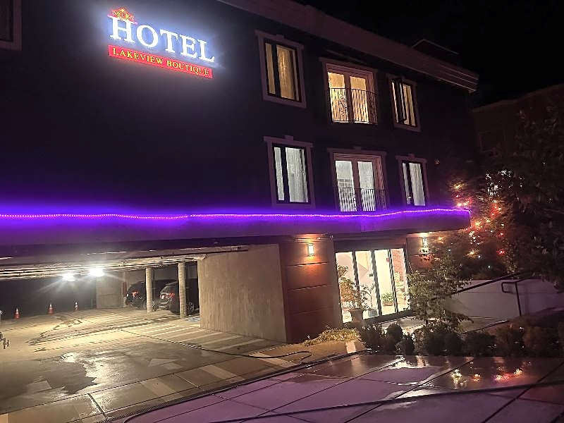 Lakeview Hotel