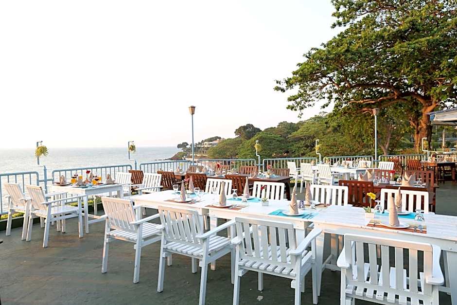 Asia Pattaya Hotel (SHA Extra Plus)